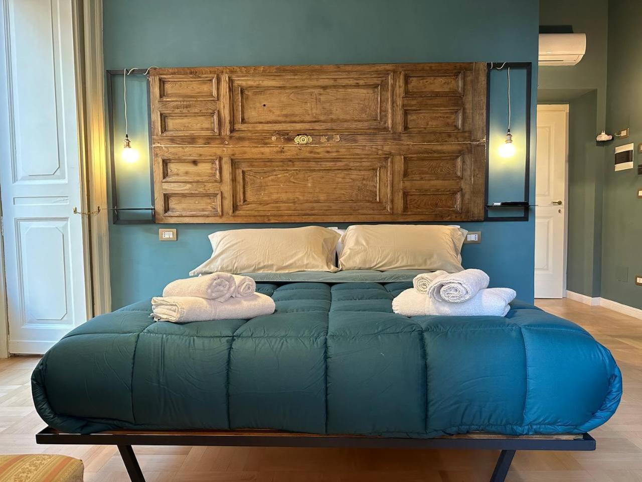 I Leoni Di Rosaroll Bed & Breakfast เนเปิลส์ ภายนอก รูปภาพ