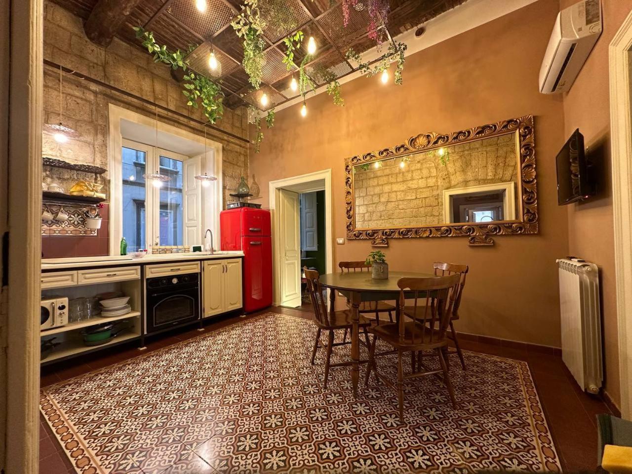 I Leoni Di Rosaroll Bed & Breakfast เนเปิลส์ ภายนอก รูปภาพ